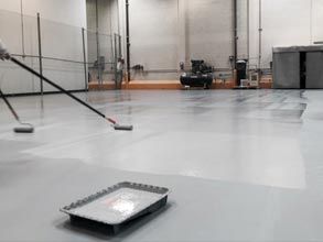 Protección del piso en instalaciones de un astillero con Belzona 5233 Grey